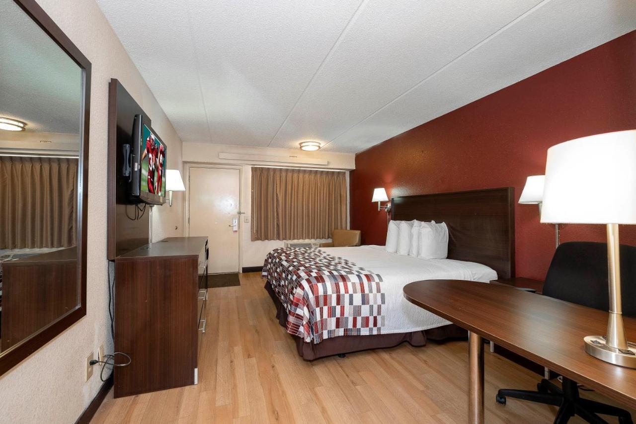 Red Roof Inn Atlanta - Smyrna/Ballpark Екстериор снимка